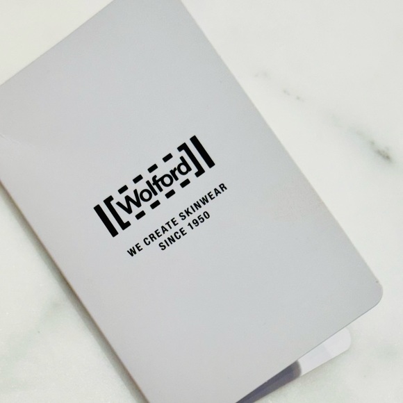 ❤️ WOLFORD FINE LACE TRIANGLE BRA BRALETTE RED FEMININE WIRELESS TULLE SCALLOPED - Picture 2 of 12